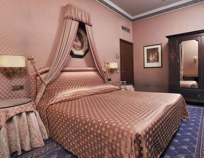 НОМЕРА ЛЮКС отель Mecenate Palace Рим НОМЕРА ЛЮКС отель Mecenate Palace Рим