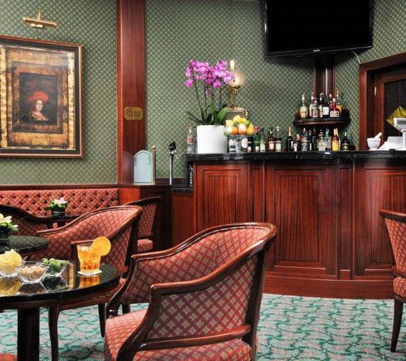 Lobby bar отель Mecenate Palace Рим