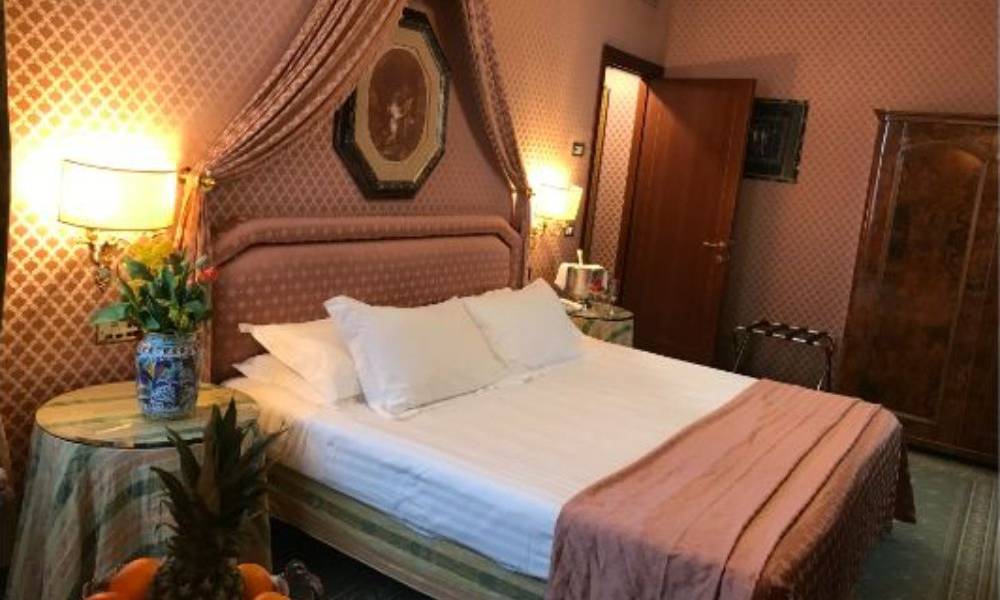 Номера люкс отель Mecenate Palace Рим Номера люкс отель Mecenate Palace Рим