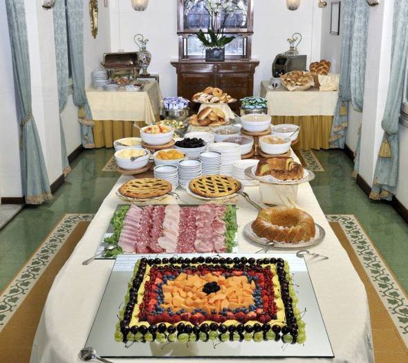 Завтрак отель Mecenate Palace Рим