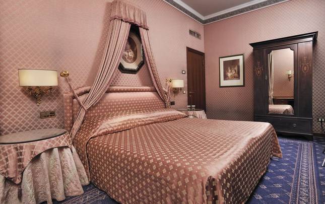 НОМЕРА ЛЮКС отель Mecenate Palace Рим НОМЕРА ЛЮКС отель Mecenate Palace Рим