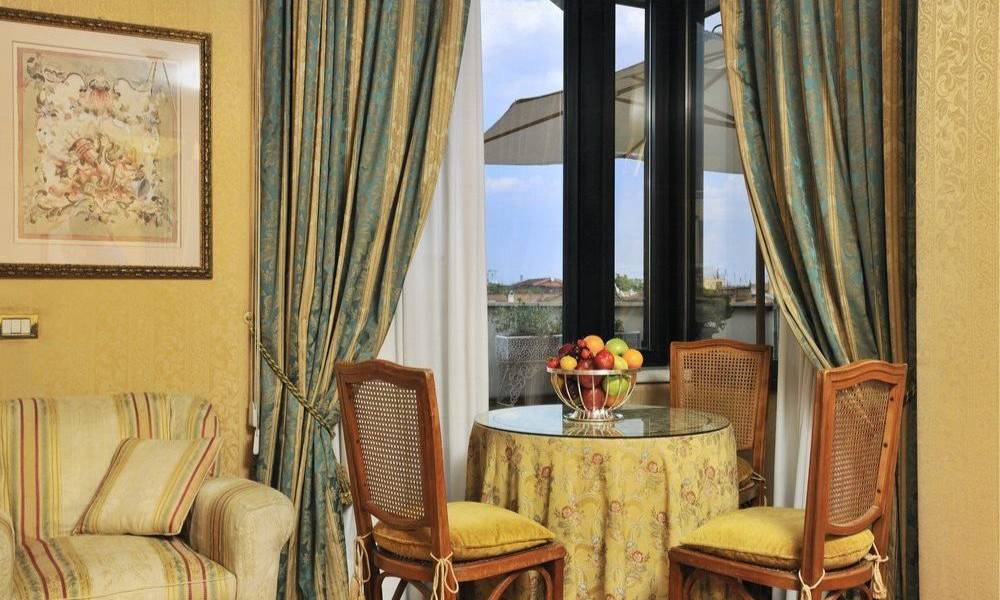 Романтический люкс отель Mecenate Palace Рим