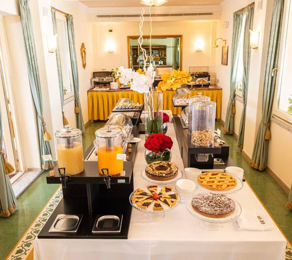 Завтрак отель Mecenate Palace Рим