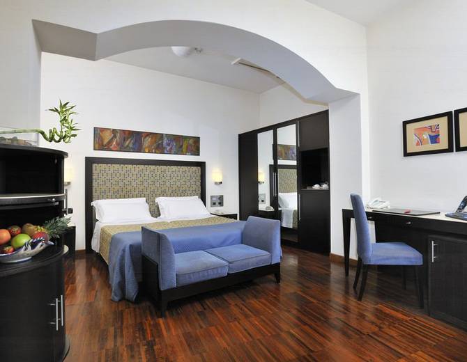 EXECUTIVE отель Mecenate Palace Рим EXECUTIVE отель Mecenate Palace Рим