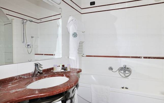 EXECUTIVE отель Mecenate Palace Рим EXECUTIVE отель Mecenate Palace Рим