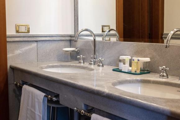 Двухместный Deluxe отель Mecenate Palace Рим Двухместный Deluxe отель Mecenate Palace Рим