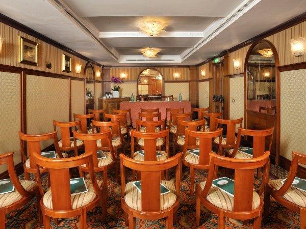 Зал Liberiana отель Mecenate Palace Рим Зал Liberiana отель Mecenate Palace Рим